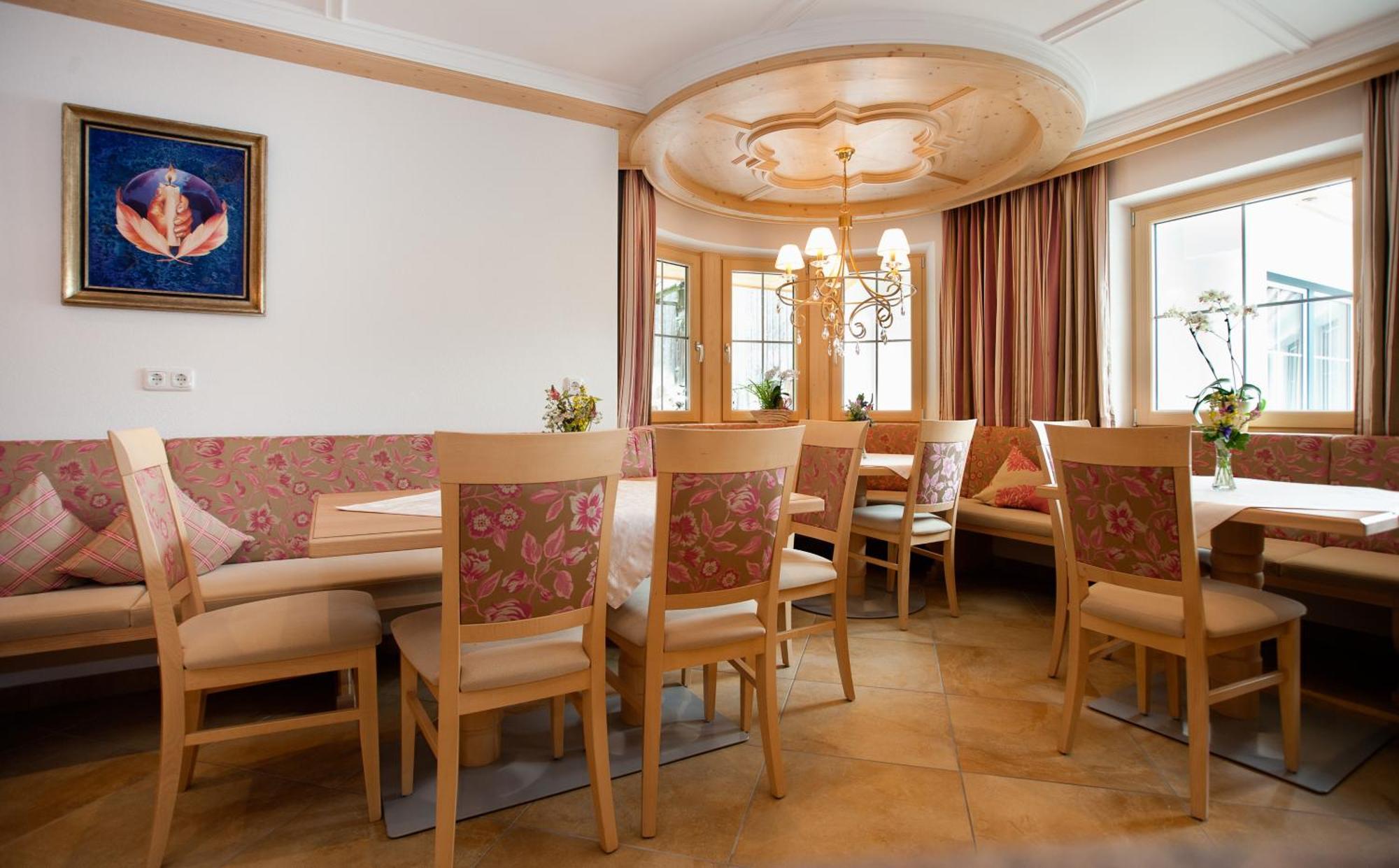 Ferienschloessl Harmonie Hotel โฮลซ์เกา ภายนอก รูปภาพ