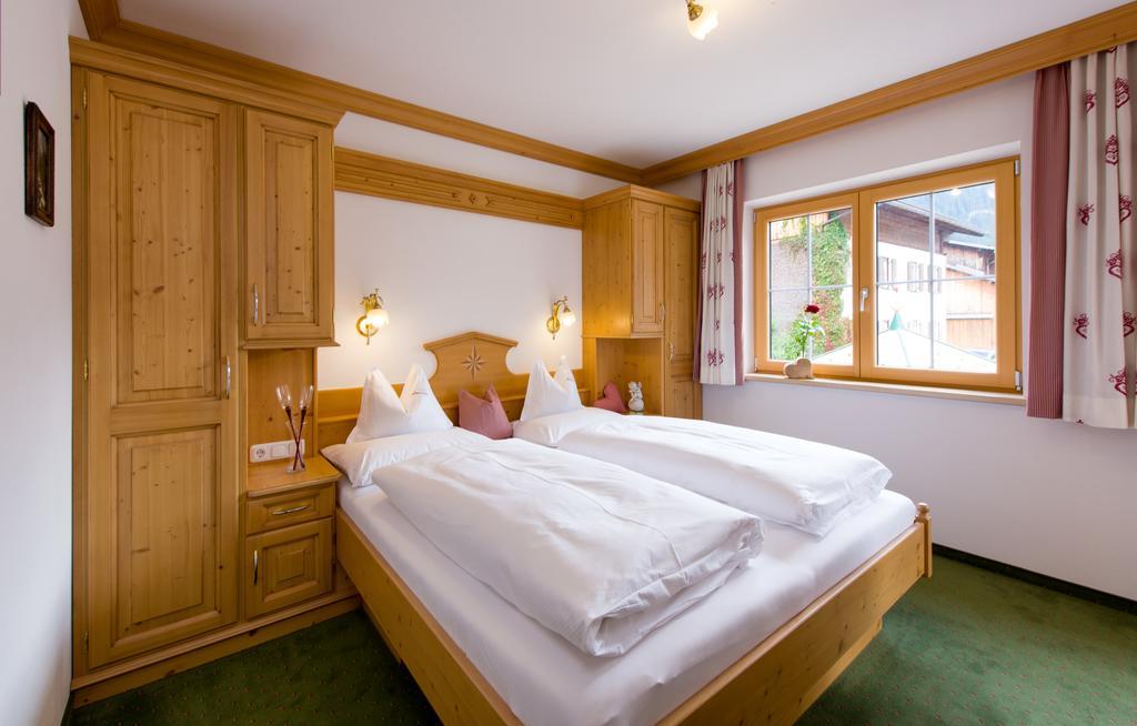 Ferienschloessl Harmonie Hotel โฮลซ์เกา ภายนอก รูปภาพ