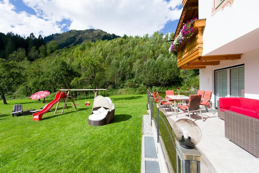 Ferienschloessl Harmonie Hotel โฮลซ์เกา ภายนอก รูปภาพ